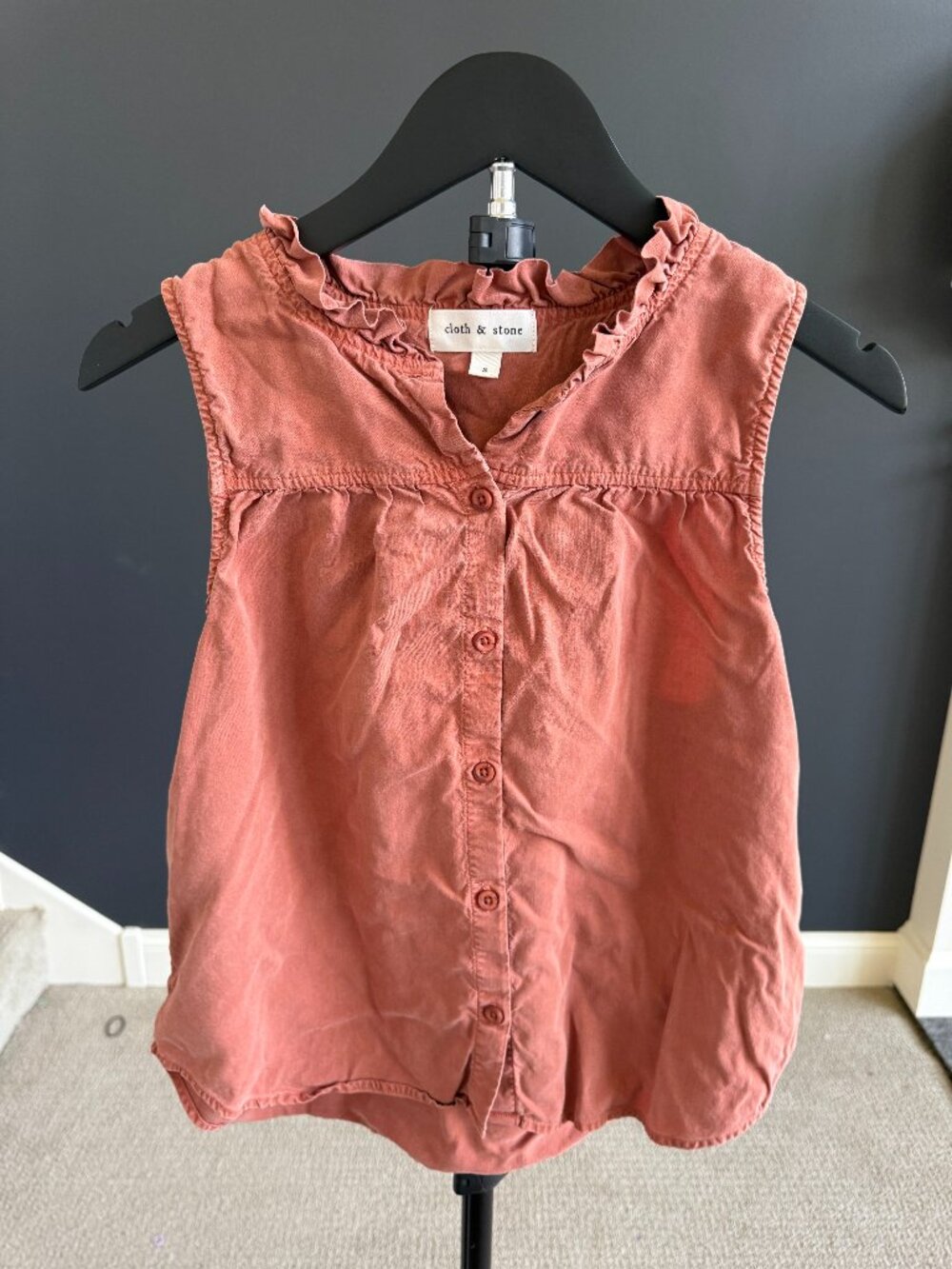Cloth & Stone Rust Lyocell Ruffle Sleeveless Button Top Size S - Picture 1 of 7